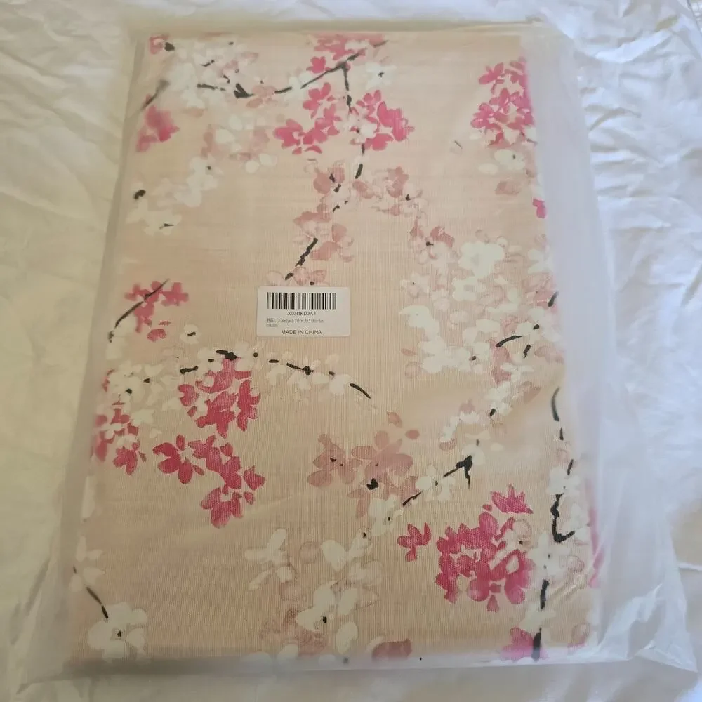 DGwellyeeh Cherry Blossom Vinyl Rectangle Table Cloth 55